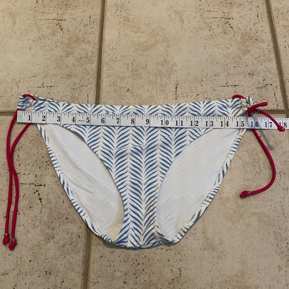 💛 American Eagle Outfitters Blue & White Patterned Tie Side Bikini Bottoms-XL - Picture 2 of 6
